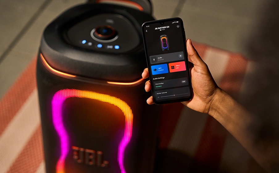 JBL PartyBox 330 - Futuristička svjetlosna predstava