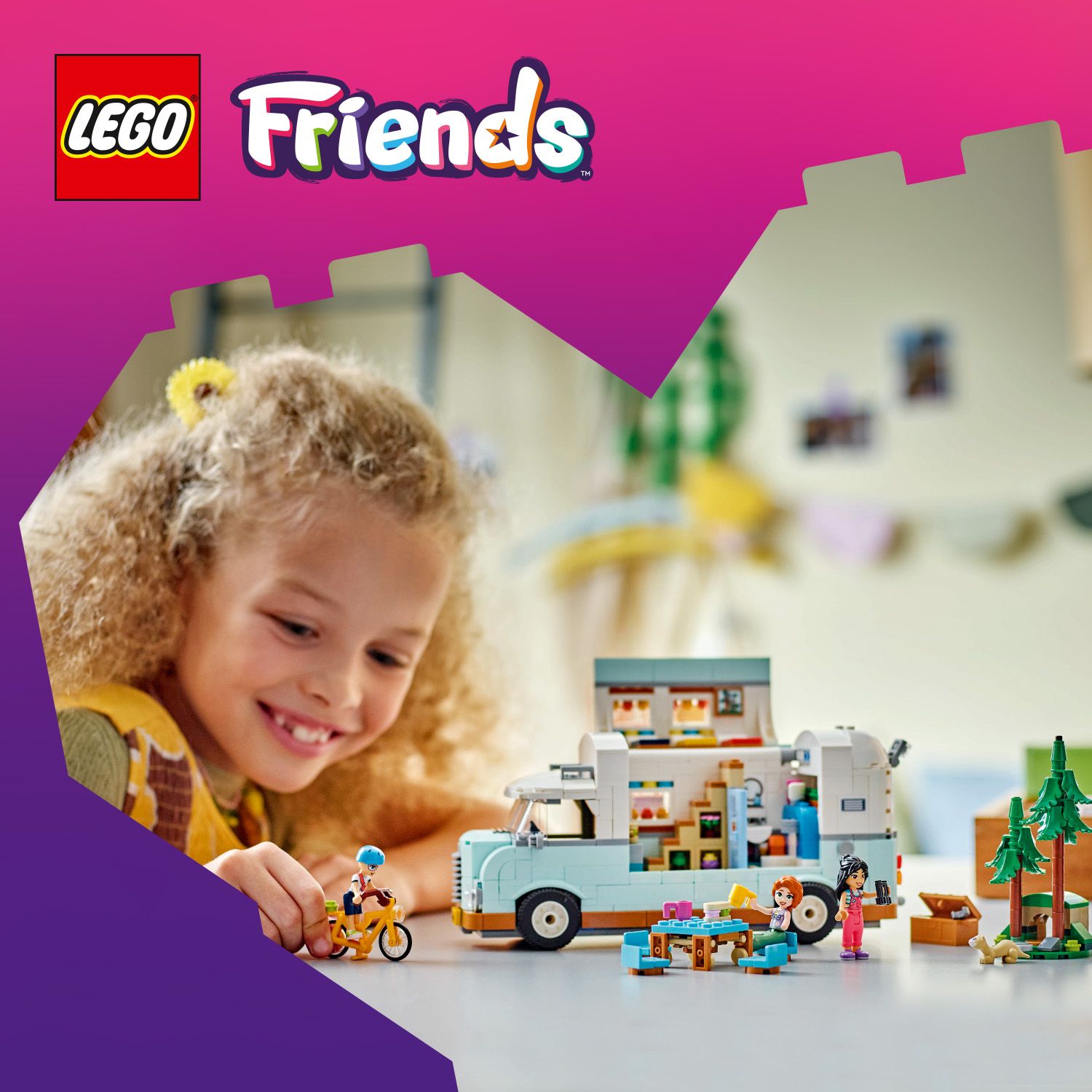 Kampiranje s likovima iz serije LEGO® Friends