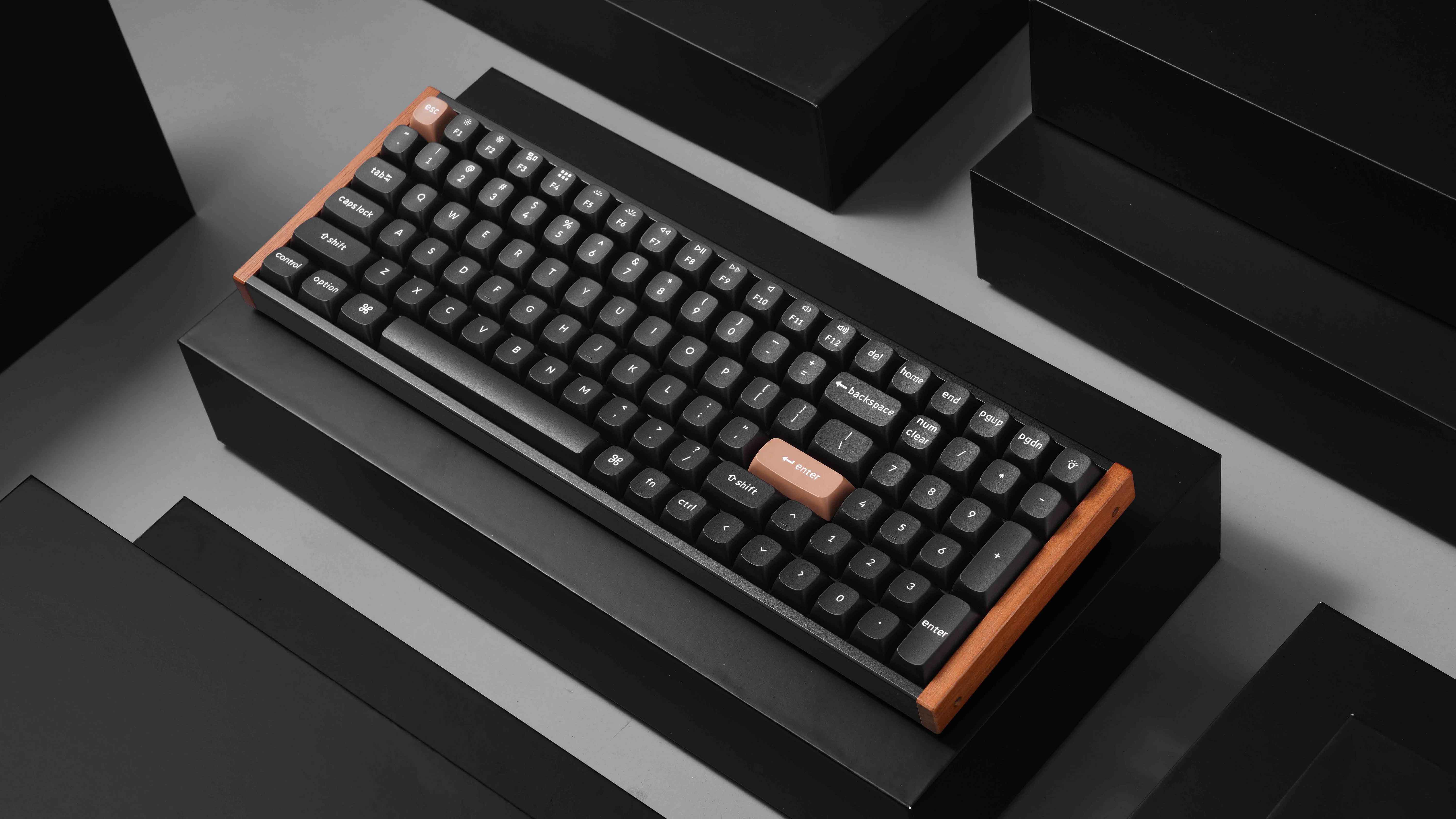 Keychron K4 HE tipkovnica