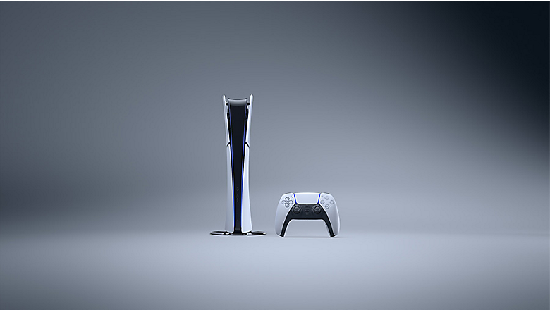 PS5 slim s kontrolerom