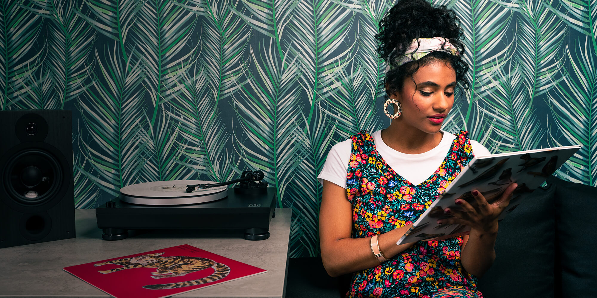 AT-LP5X u suvremenom interijeru